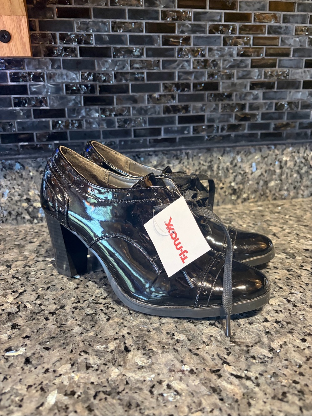 Aerosoles Patent Leather Lace Up Oxford Heels Goth Witch School NWT Black Size 6